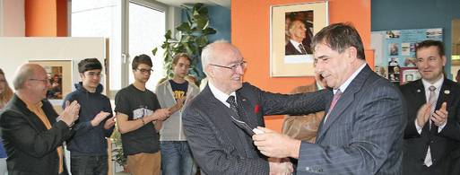 Ausstellung im Feininger Gymnasium Mellingen – Die Würde des Menschen – Stéphane Hessel